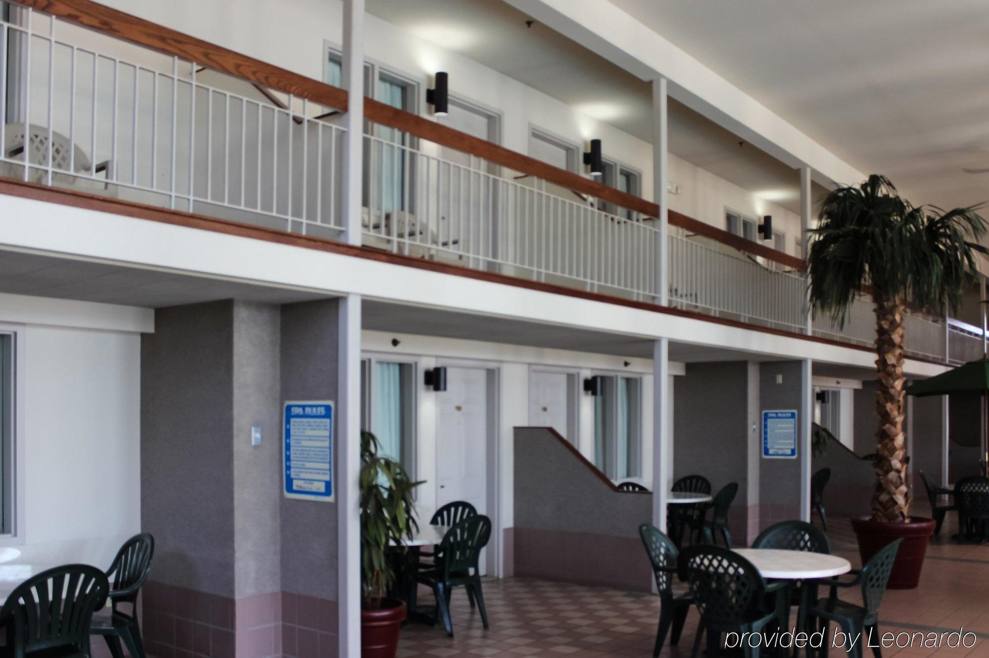 Rodeway Inn Columbia Mall Loop Grand Forks Exterior foto